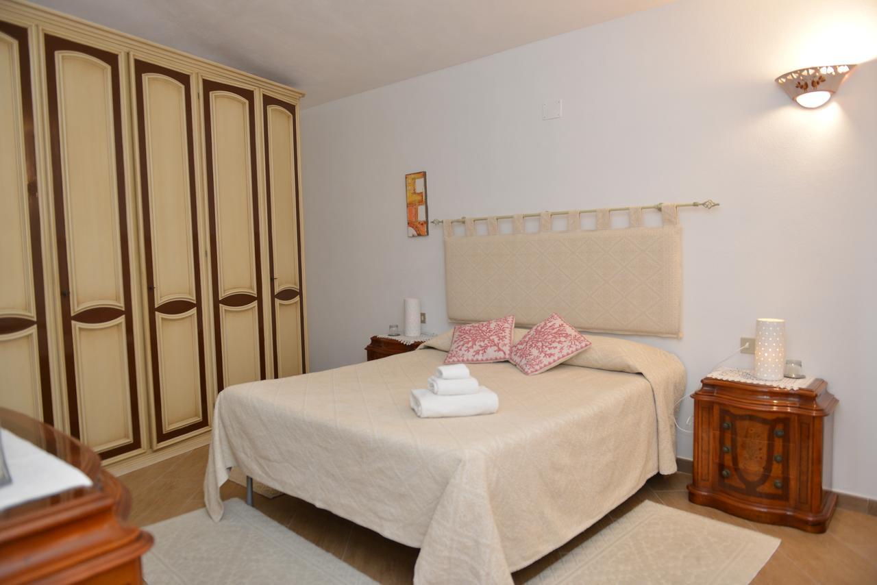 La Fonte Dell'Ulivo 3 Bed & Breakfast La Maddalena  Ngoại thất bức ảnh